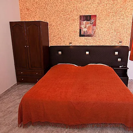 Panorama Apartment *